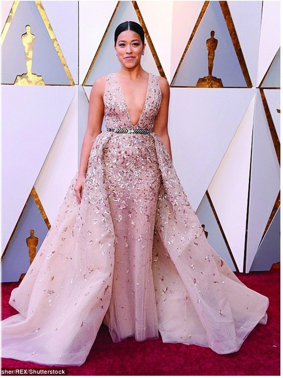 best dressed at the oscar 2018 red carpet - Gina Rodriguez - Best dressed at the Oscar 2018 Red Carpet