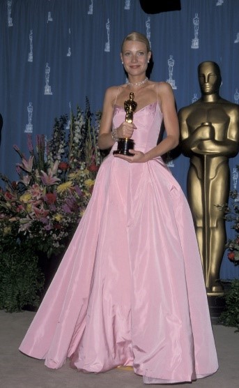 Gwyneth Paltrow – Ralph Lauren best oscar red carpet - Gwyneth Paltrow - Best Oscar Red Carpet looks over the years