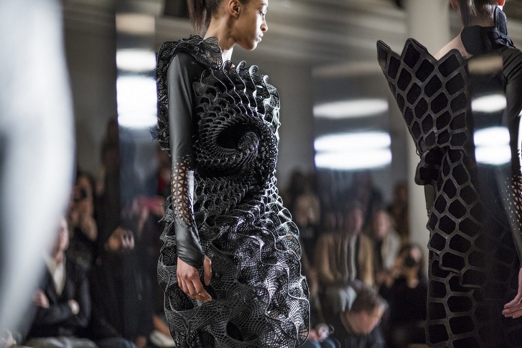 How 3D Printing Is Taking The Fashion World By Storm how 3d printing is taking the fashion world by storm - 3d printing - How 3D Printing Is Taking The Fashion World By Storm