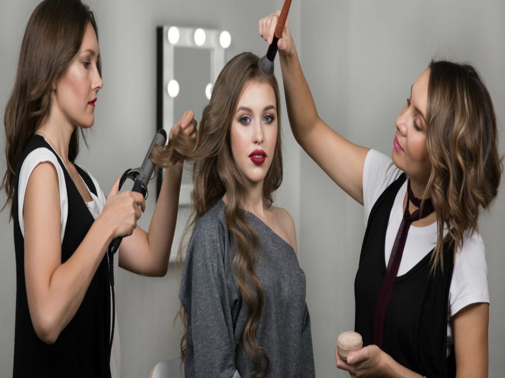 Makeup Artist makeup artist - How to Become a Celebrity Makeup Artist 2 - How to Become a Celebrity Makeup Artist?