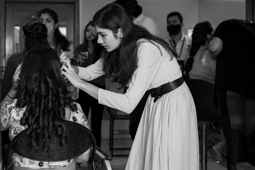 Diploma in Makeup and Hairstyle Artistry – 6 Weeks | JD Institute