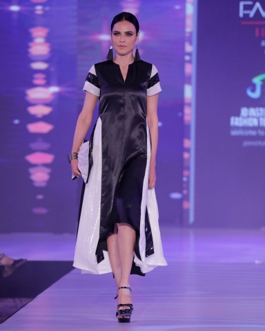 jd institute - Bangalore Time Fashion Week 2019 14 640x480 - JD INSTITUTE BRINGING THE BEST VERSION OF DESIGN AT BANGALORE TIMES FASHION WEEK- WINTER FESTIVE EDIT