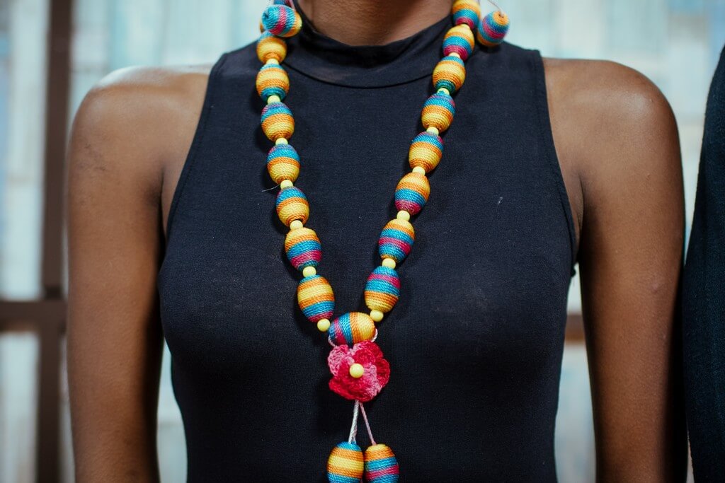 How to make your own jewellery using beads? jewellery - Bead necklace - How to make your own jewellery using beads?