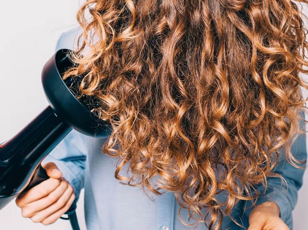 Curly Hair Care Routines Guide 101! curly hair care routines - Curly Hair Care Routines Guide 101 4 - Curly Hair Care Routines: Guide 101! 