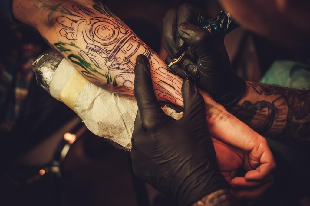 Tattoo care: Do’s & Don’t to follow before you get inked tattoo - Tattoo care Dos Dont to follow before you get inked 2 - Tattoo care: Do’s &#038; Don’t to follow before you get inked