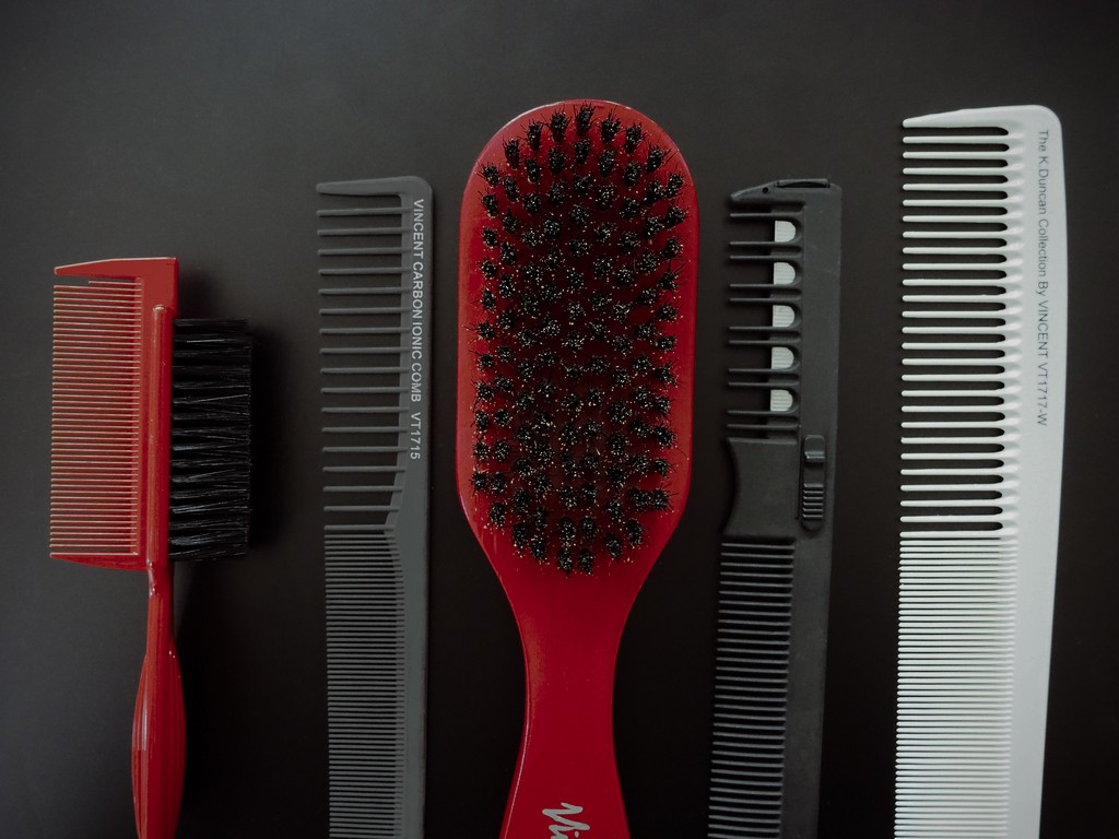 types of comb