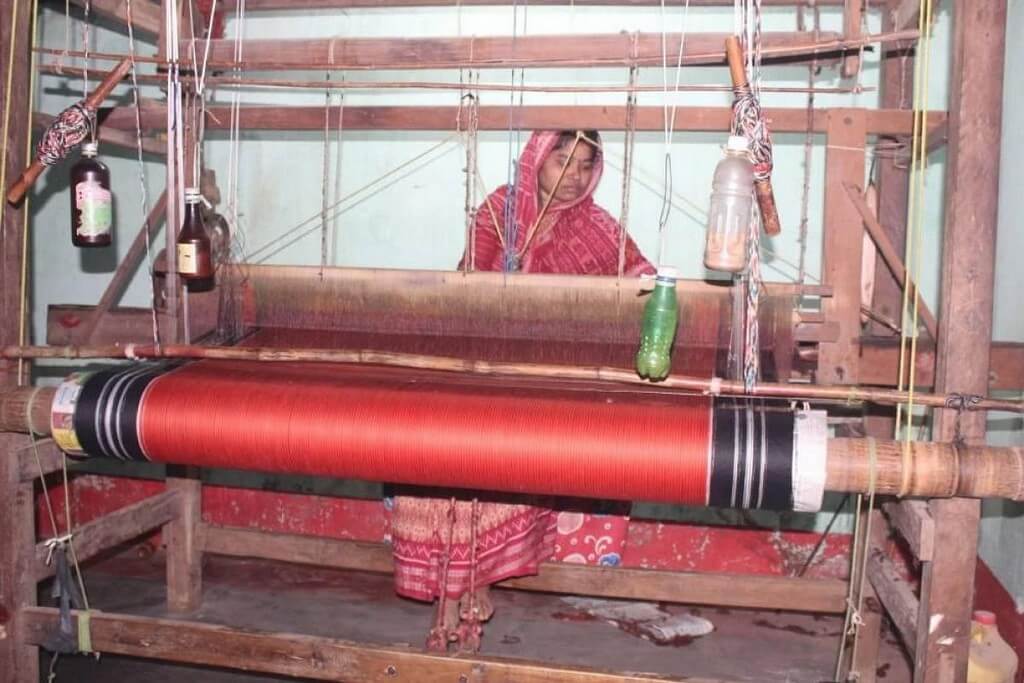 Handlooms: History And Significance In Indian Culture handlooms - Handlooms History And Significance In Indian Culture 1 - Handlooms: History And Significance In Indian Culture 