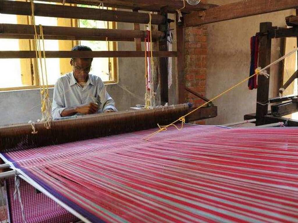Handlooms: History And Significance In Indian Culture  handlooms - Handlooms History And Significance In Indian Culture 5 - Handlooms: History And Significance In Indian Culture 