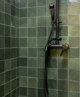 Tips for cleaning bathroom tiles using natural products