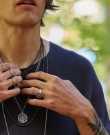 Styling Jewellery for Men: 4 key rules men should follow