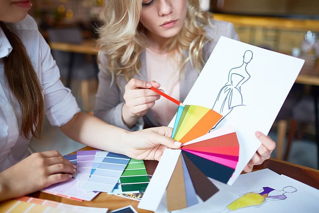 How to become a Fashion Designer – Learn 5 Important skills of Fashion Designers fashion designer - How to become a Fashion Designer     Learn 5 Important skills of Fashion Designers 2 - How to become a Fashion Designer – Learn 5 Important skills of Fashion Designers