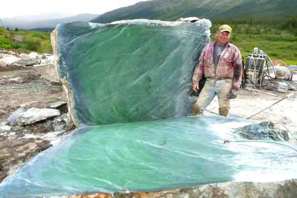 Decoding Nephrite, The Colour That Is Sweeping Us Off Our Feet nephrite - Decoding Nephrite The Colour That Is Sweeping Us Off Our Feet 1 - Decoding Nephrite, The Colour That Is Sweeping Us Off Our Feet