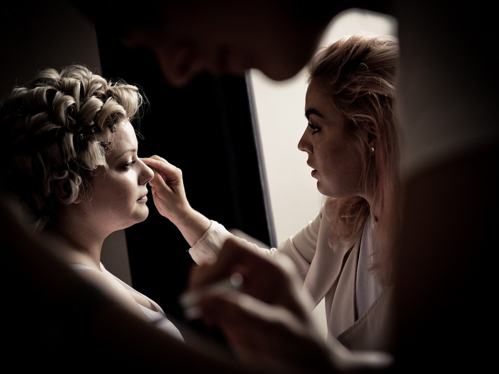 Bridal Beauty Why You Need a Professional Makeup Artist for Weddings (3) makeup artist for weddings - Bridal Beauty Why You Need a Professional Makeup Artist for Weddings 3 - Bridal Beauty: Why You Need a Professional Makeup Artist for Weddings