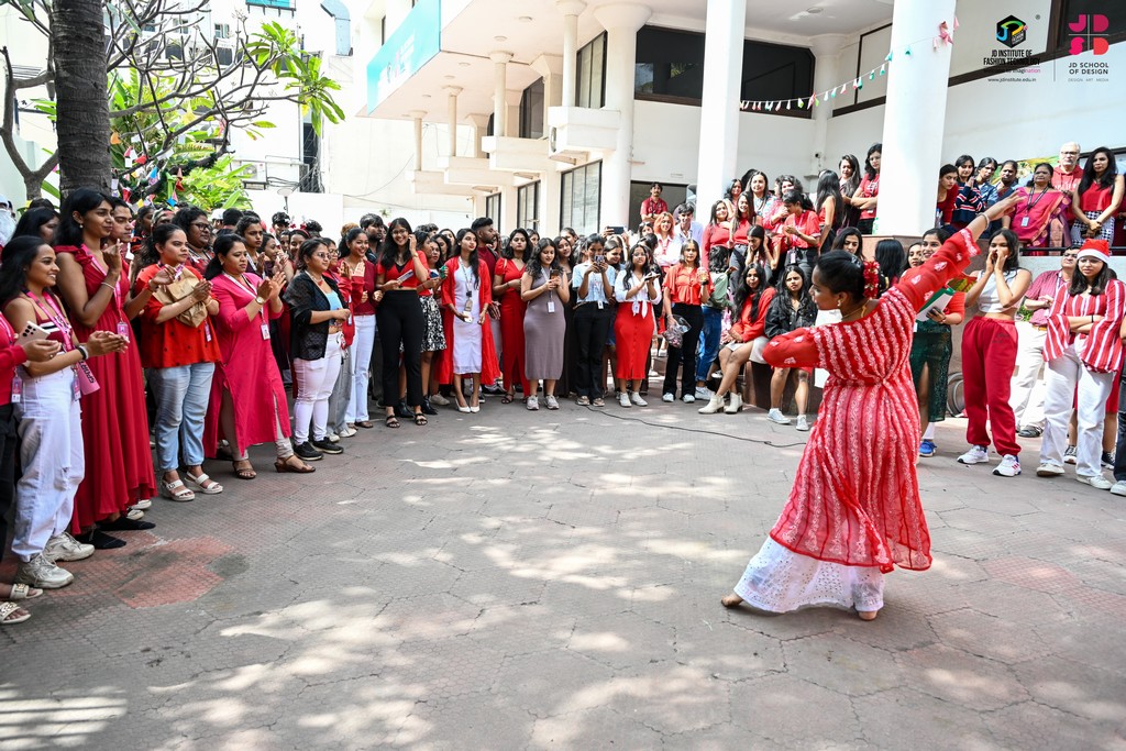Christmas Revelry Brightens JD Institute of Fashion Technology Campus (1)
