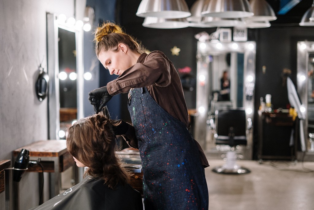 Tips on Starting your Hair and Makeup Artist Business (2)