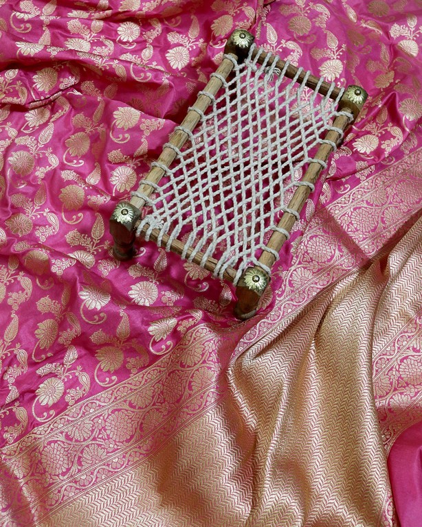 Banarasi Sarees A Timeless Treasure of Indian Textile (1) banarasi saree - Banarasi Sarees A Timeless Treasure of Indian Textile 1 - Banarasi Sarees: A Timeless Treasure of Indian Textile