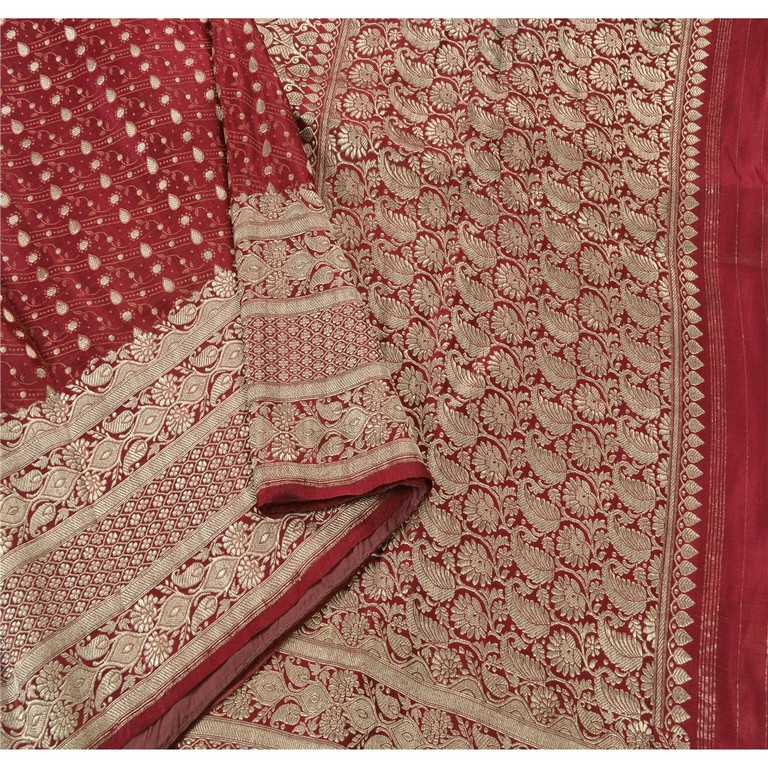 Banarasi Sarees A Timeless Treasure of Indian Textile (4) banarasi saree - Banarasi Sarees A Timeless Treasure of Indian Textile 4 - Banarasi Sarees: A Timeless Treasure of Indian Textile