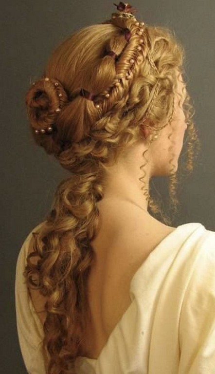 Hairstyling History Evolution and Modernization (4)