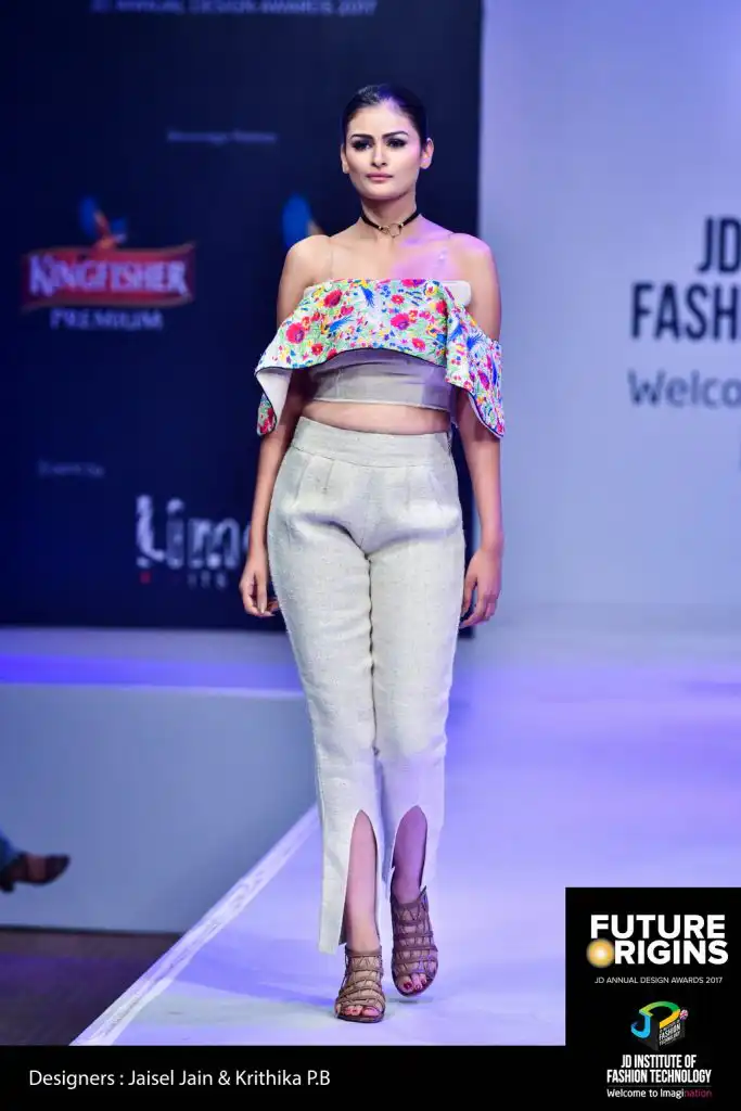 Closet Queen - Future Origin - JD Annual Design Awards 2017 | Photography : Jerin Nath closet queen - Closet Queen Future Origin JD Annual Design Awards 2017 11 683x1024 - Closet Queen – Future Origin – JD Annual Design Awards 2017