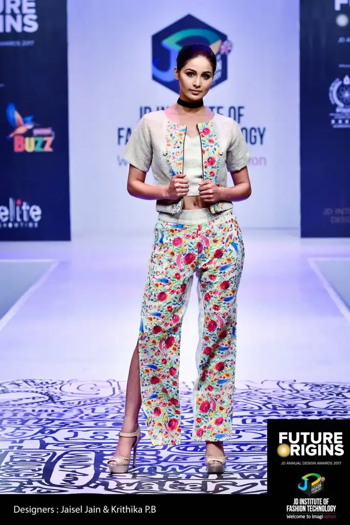 Closet Queen - Future Origin - JD Annual Design Awards 2017 | Photography : Jerin Nath closet queen - Closet Queen Future Origin JD Annual Design Awards 2017 5 683x1024 - Closet Queen – Future Origin – JD Annual Design Awards 2017