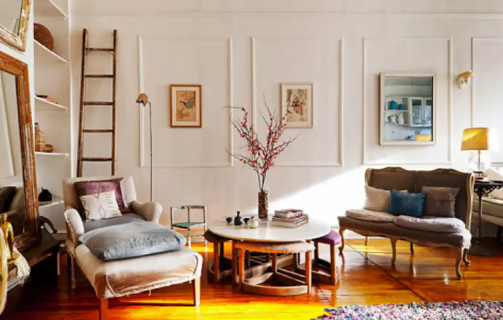 VINTAGE IS THE NEW CHIC