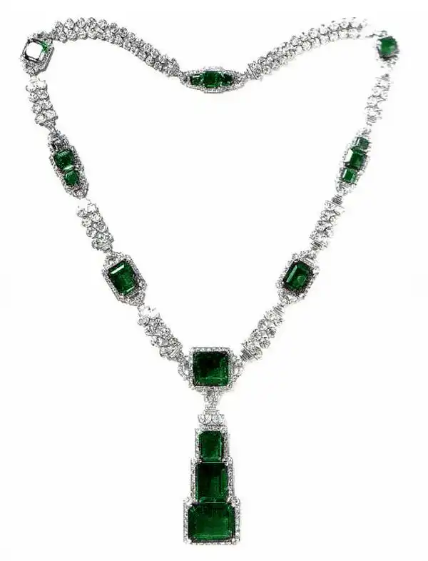 The Curated list of Top 10 vintage royal pieces