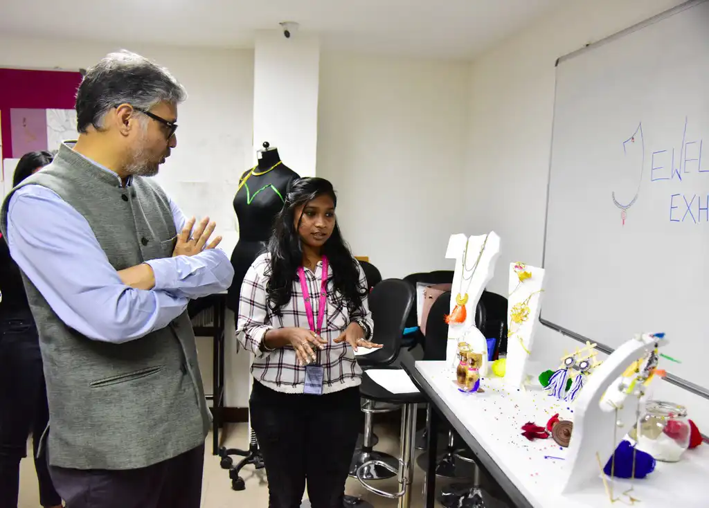 JEWELLERY DESIGN STUDENTS
