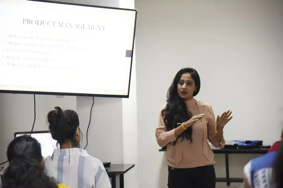 Guest Lecture for Fashion Communication