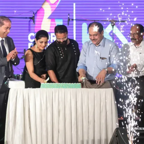 METRO 2 CRORE FIESTA (2)