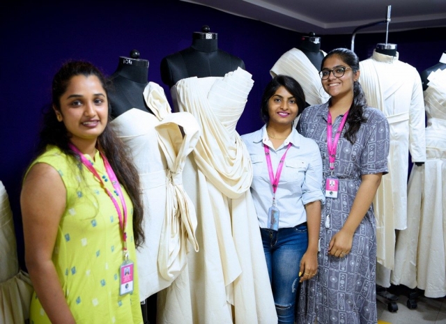 _DSC0498 draping - DSC0498 1024x744 640x480 - THE FINE ART OF FASHION DRAPING – FROM CONCEPT TO CREATION