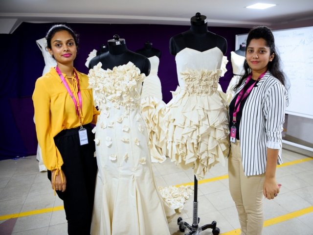 _DSC0546 draping - DSC0546 640x480 - THE FINE ART OF FASHION DRAPING – FROM CONCEPT TO CREATION
