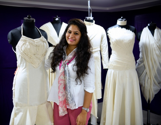_DSC0566 draping - DSC0566 640x480 - THE FINE ART OF FASHION DRAPING – FROM CONCEPT TO CREATION
