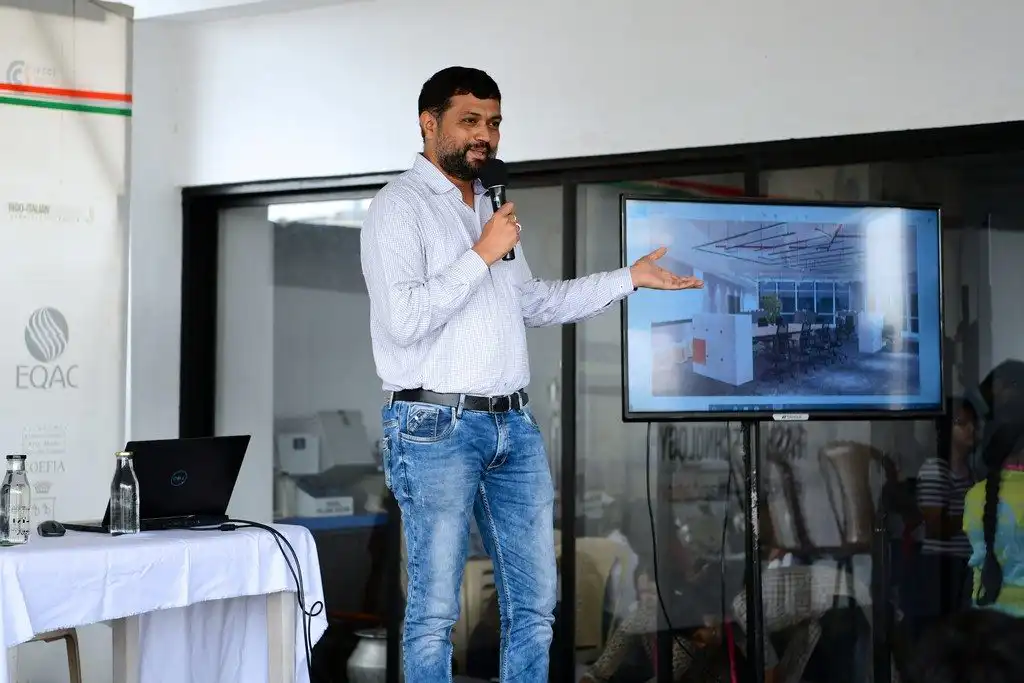 A SESSION ON V-RAY FOR INTERIOR AND JEWELLERY DESIGN DEPARTMENT