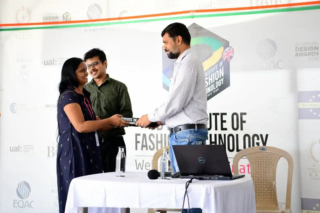 A SESSION ON V-RAY FOR INTERIOR AND JEWELLERY DESIGN DEPARTMENT
