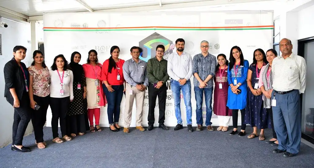 A SESSION ON V-RAY FOR INTERIOR AND JEWELLERY DESIGN DEPARTMENT