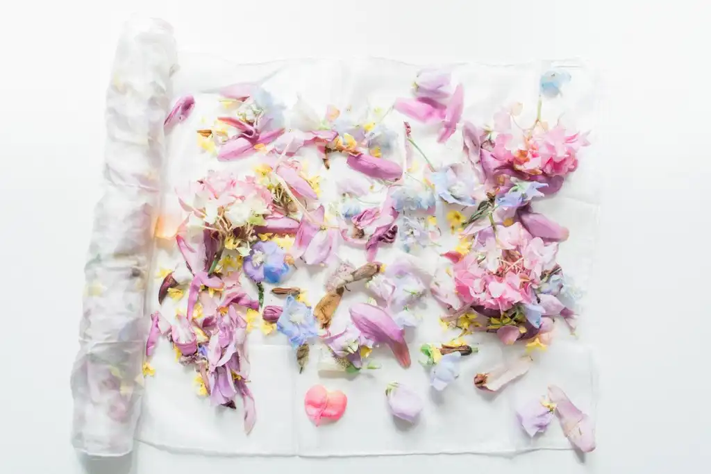 THE ART OF FLORAL DYEING 9