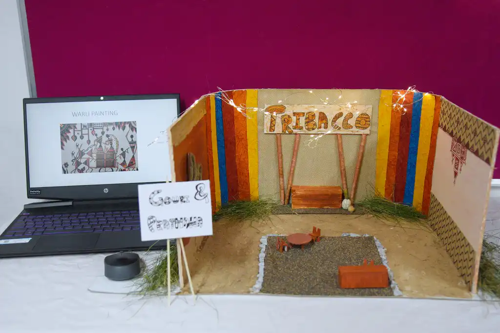 STUDENTS OF INTERIOR DESIGN DISPLAY MINIATURE RETAIL SPACE LAYOUTS 11
