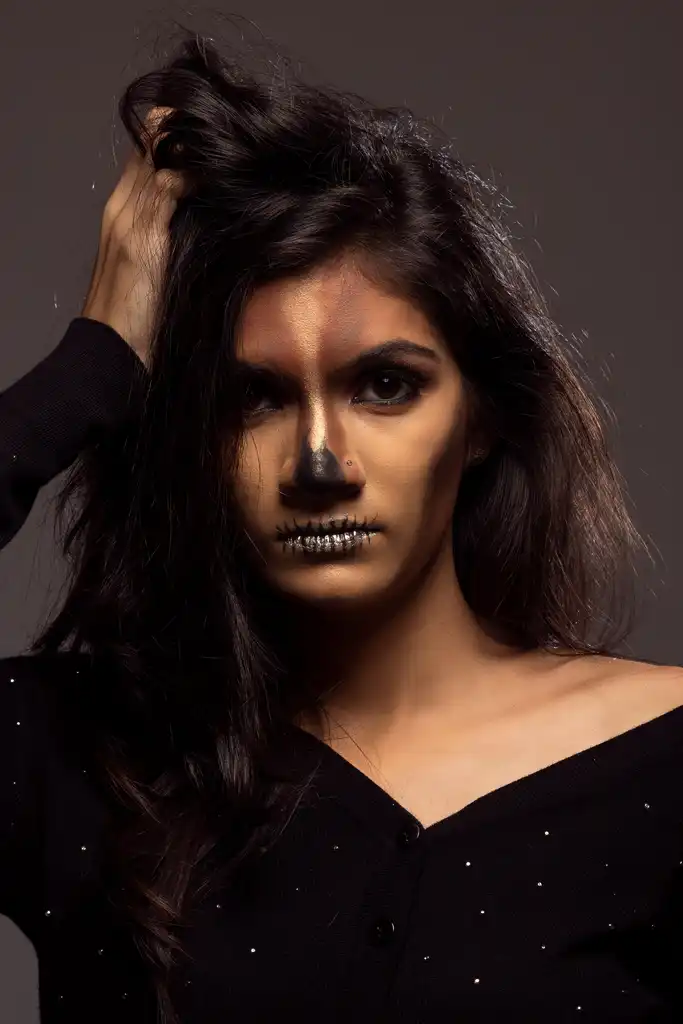 Recreate Skull Boss Babe Makeup a Halloween Classic in 7 easy steps