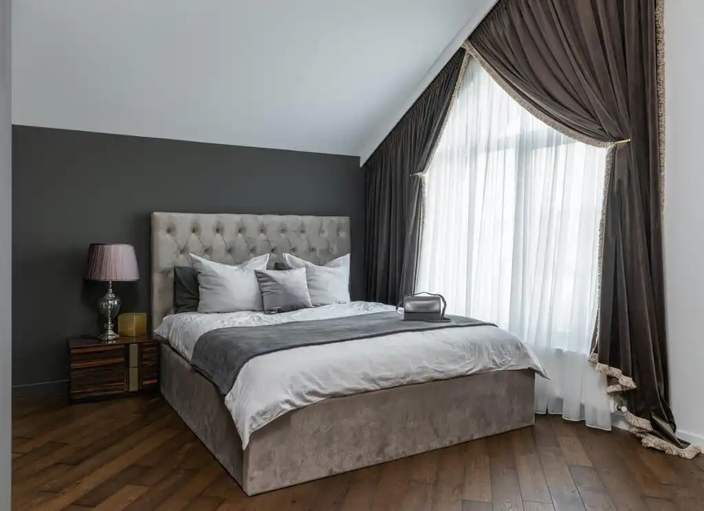 How to make a small room look bigger?