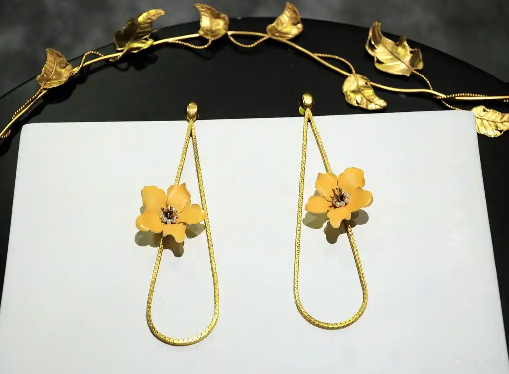 Jewellery Designers and Brands to follow for every jewellery student 16