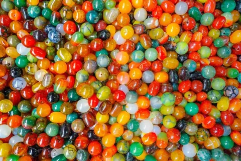 How to make your own jewellery using beads?