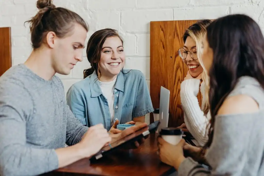 Interior designers and communication skills: How to improve them