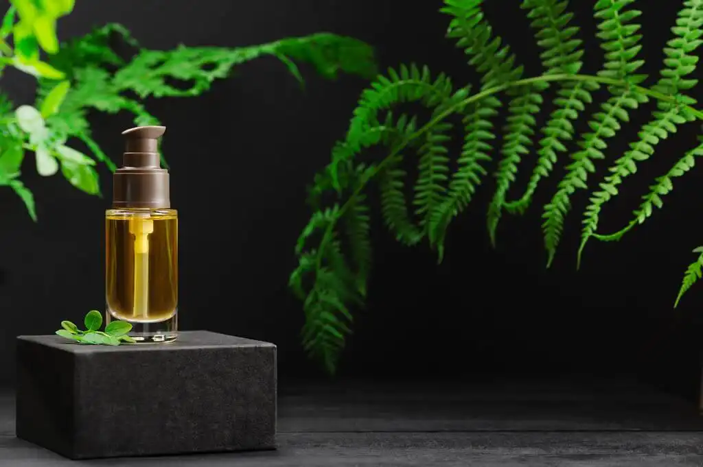 HAIR OILS: HOW IS IT BENEFICIAL?