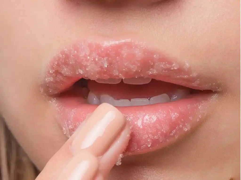 Homemade Lip Scrubs For Dry Lips!