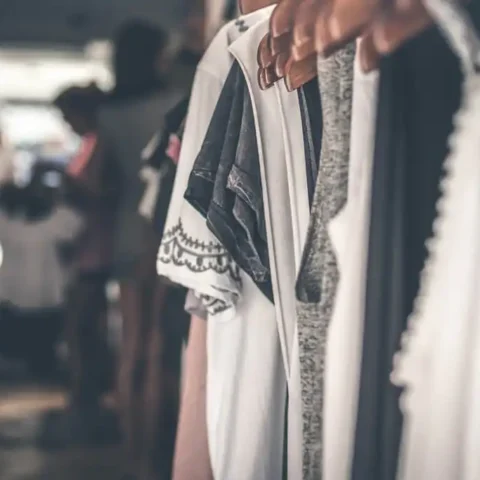 How to begin a clothing business in India?
