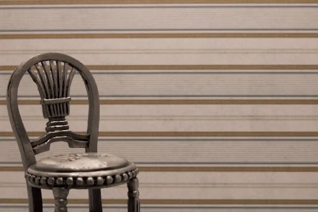 Metal furniture - Pros and cons