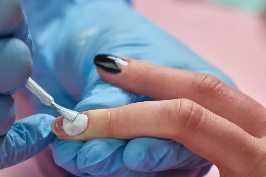Double french manicure: Switch up your french tip game with this trend
