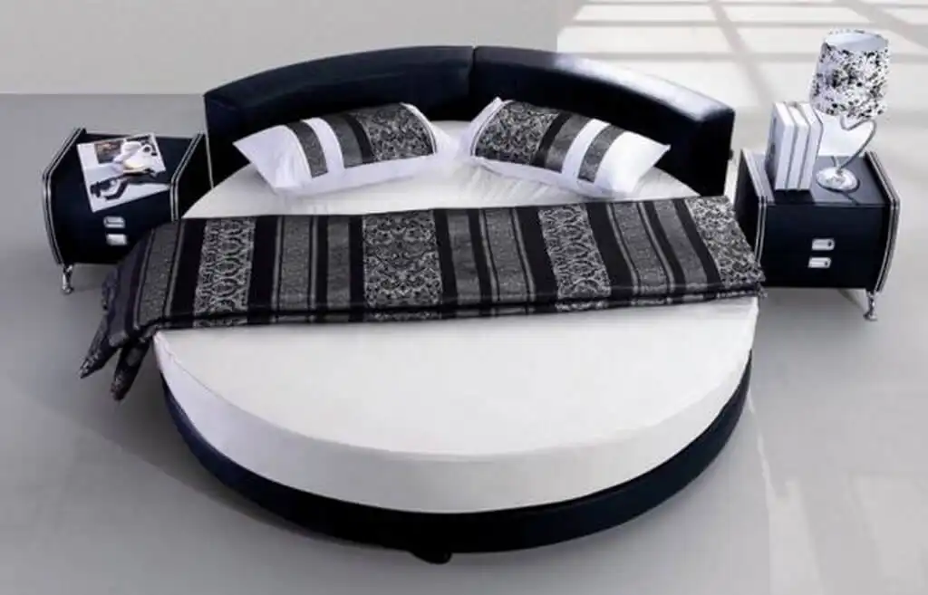 Pros and cons of round beds