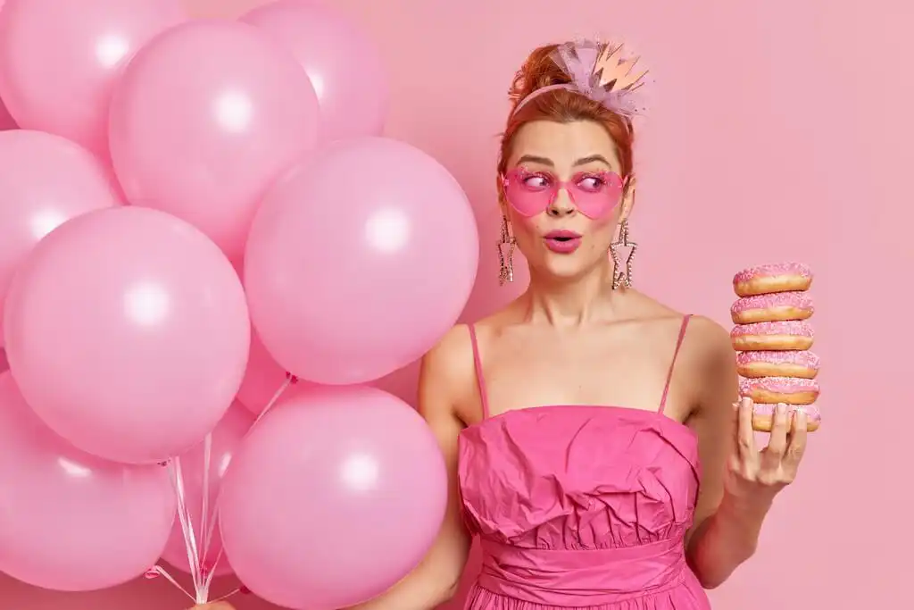 Sunglass proof makeup: Tips & tricks to sunglass proof your super glam makeup