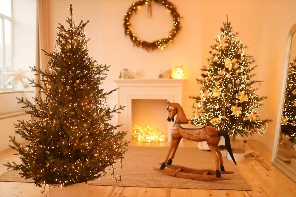 Interior Decor Ideas to Decorate for Christmas 2021